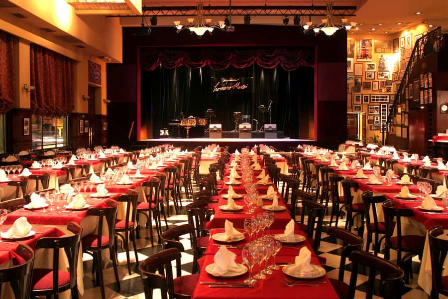 Esquina Homero Manzi Dinner and Tango Show - The dinner option: convenient, but watch the clock
