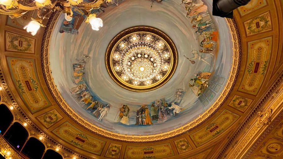 Experience Teatro Colon : Secure your Tour today!!! - Lighting and acoustics: two details worth knowing