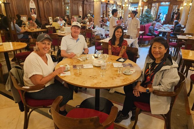 Food Tour in Buenos Aires City in Small Groups - A Buenos Aires food tour with a dinner at its center