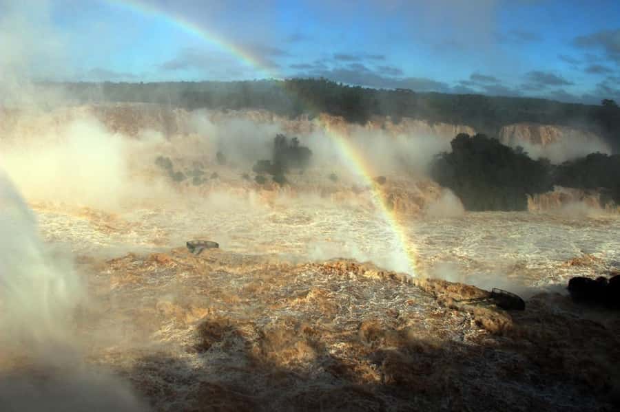 Foz do Iguaçu: Brazil/Argentina Sides Iguazu Falls Day Tour - Argentina first: trails, forest, and Devil’s Throat