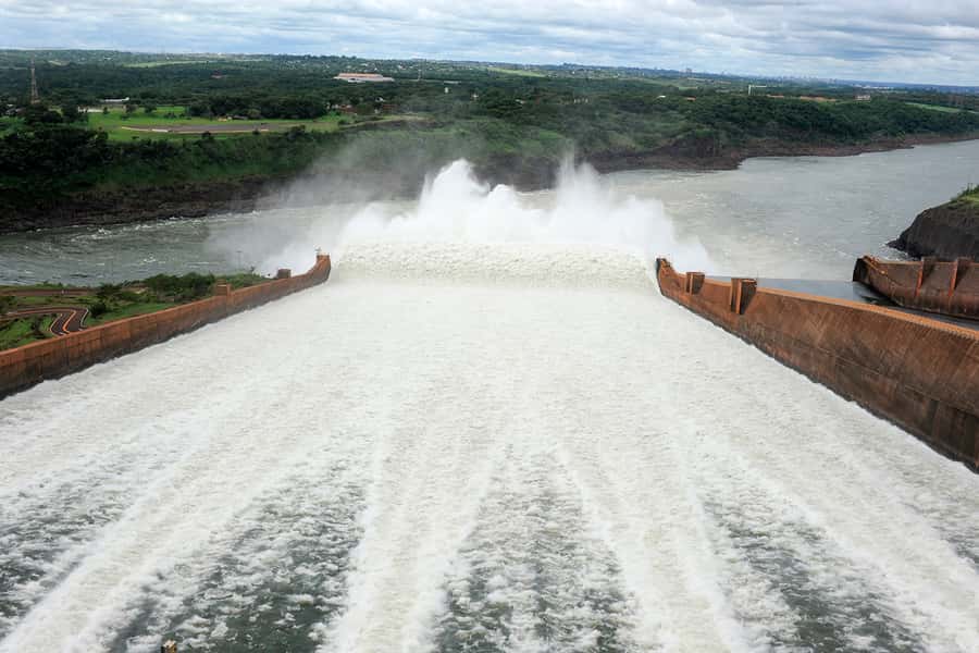 From Argentina: Iguazu Falls Brazil Side & Itaipu Dam - What the guide service really means