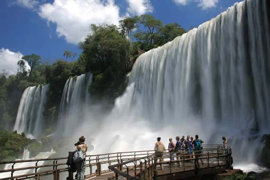 From Buenos Aires: 3-Day Iguazu Falls Tour with Airfare - Why Iguazu deserves two full park visits