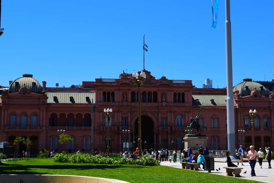 From Colonialism to Eclecticism, Buenos Aires arquitectonica - Plaza de Mayo and the city’s colonial core