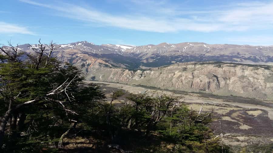 From El Calafate: Full-Day Tour to El Chaltén - Chorrillo del Salto and a quieter hour
