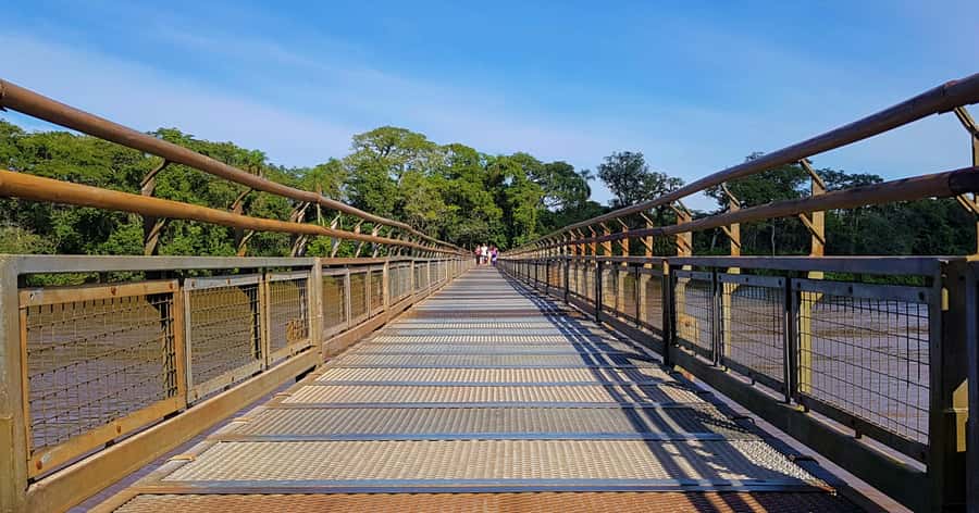 From Foz do Iguaçu: Argentinian Iguazu Falls with Boat Ride - Key points at a glance