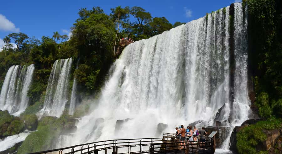 From Foz do Iguaçu: Argentinian Iguazu Falls with Ticket - Leaving Foz do Iguaçu by Van