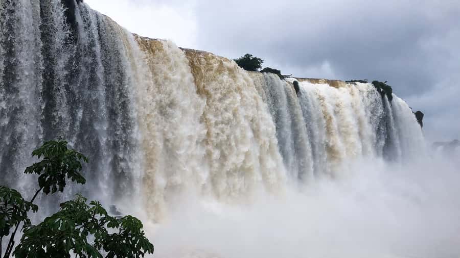 From Puerto Iguazu: Half-Day Brazilian Falls Excursion - Why the Brazilian side is worth adding