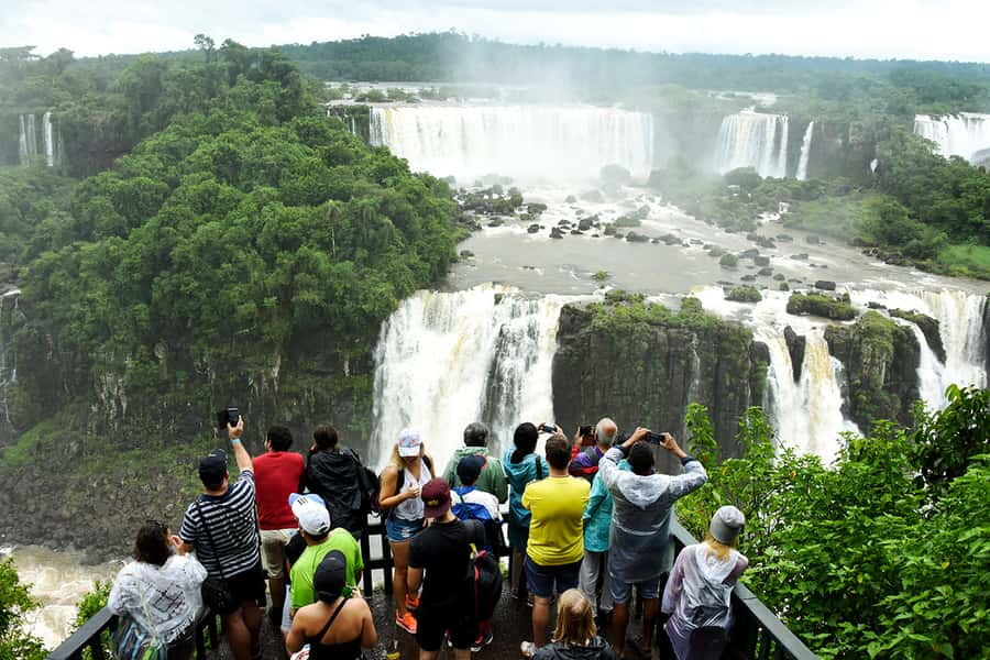 From Puerto Iguazu: Half-Day Brazilian Falls Excursion - From Puerto Iguazu to the border