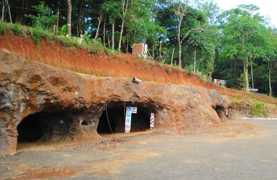 From Puerto Iguazu: San Ignacio Ruins and Wanda Mines Tour - Group size, language, and physical demands