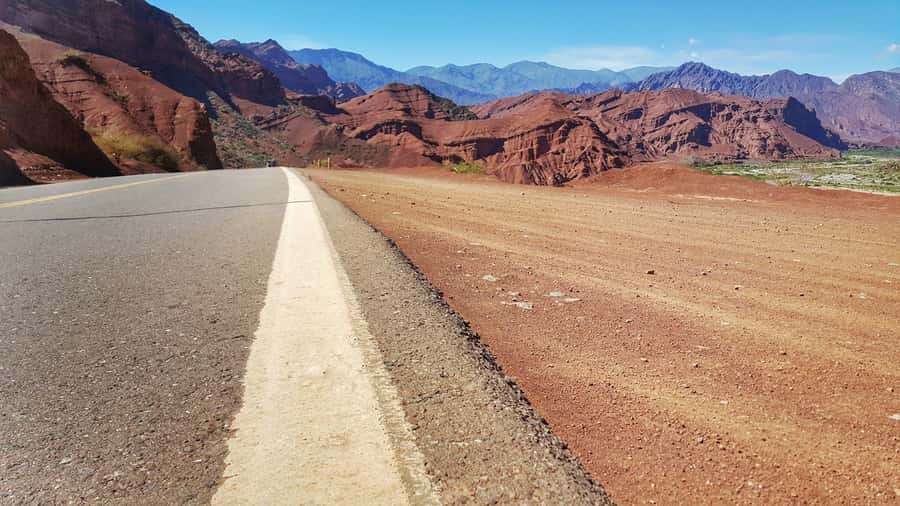 From Salta: Cafayate Day Trip with Wine Tasting - An early start from central Salta