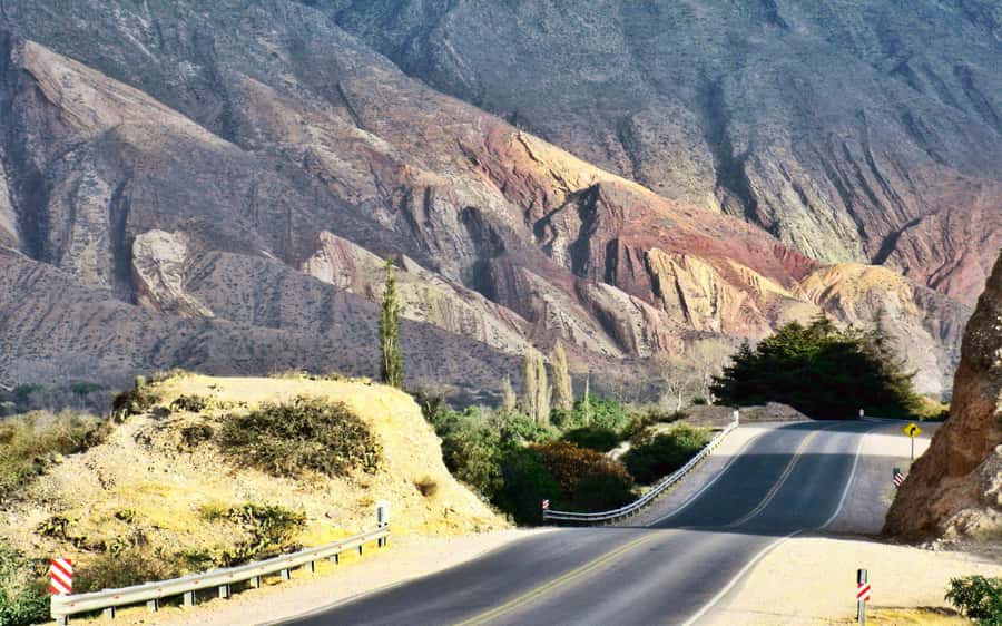 From Salta: Serranías del Hornocal & Hill of 14 Colors Tour - The 4WD climb to the Hill of 14 Colors