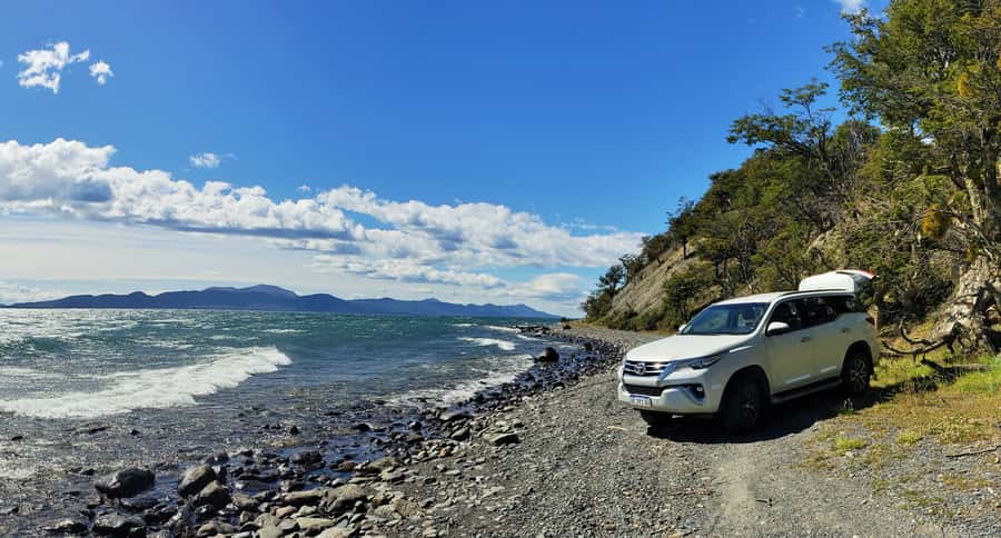 From Ushuaia: Private Fagnano Lake 4WD Tour - Weather, clothing, and practical comfort