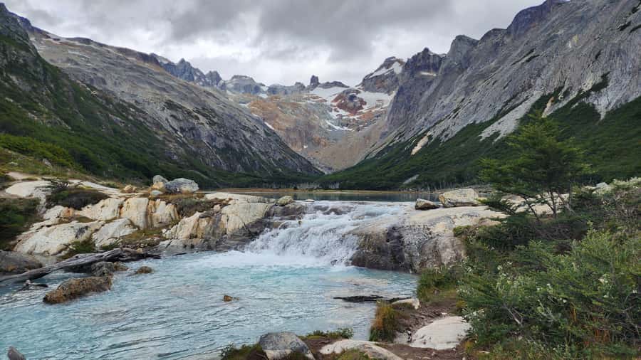 From Ushuaia: Tierra del Fuego Emerald Lagoon Trekking Tour - The 20-minute ride out of Ushuaia