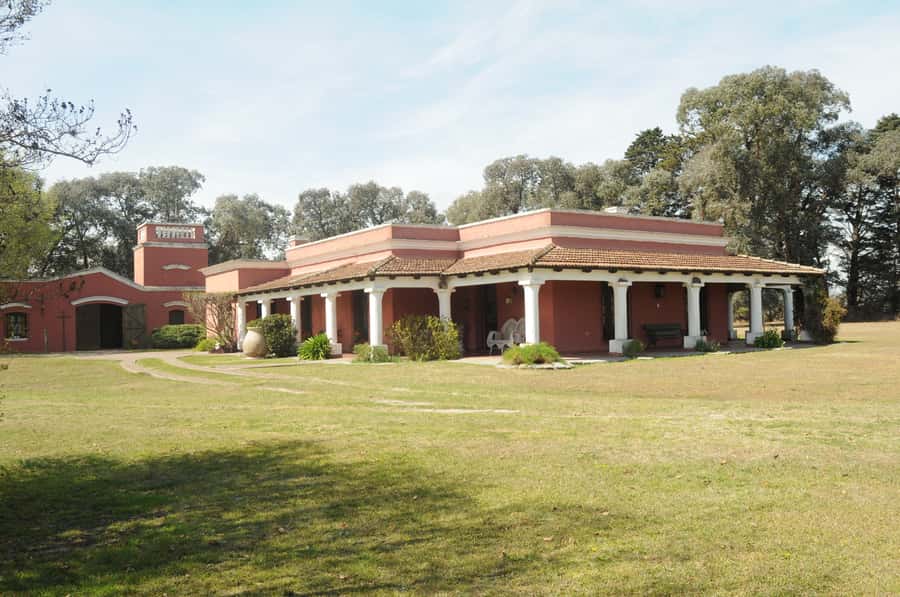 Full-Day at Santa Susana Ranch with BBQ, Drinks and Show - What $595 means in practical terms