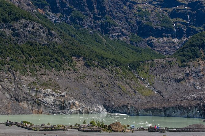 Full Day Cerro Tronador: Eternal Snow and Hanging Glaciers - What the guide adds to a long day on the road