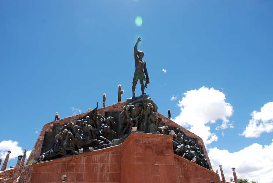 Full-Day Tour to Humahuaca from Salta - Mountain roads, altitude, and the scenery between stops