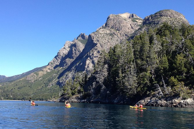 Half a day of kayaking on the Nahuel Huapi lake in private service - From Bariloche to Bahía López by way of Circuito Chico