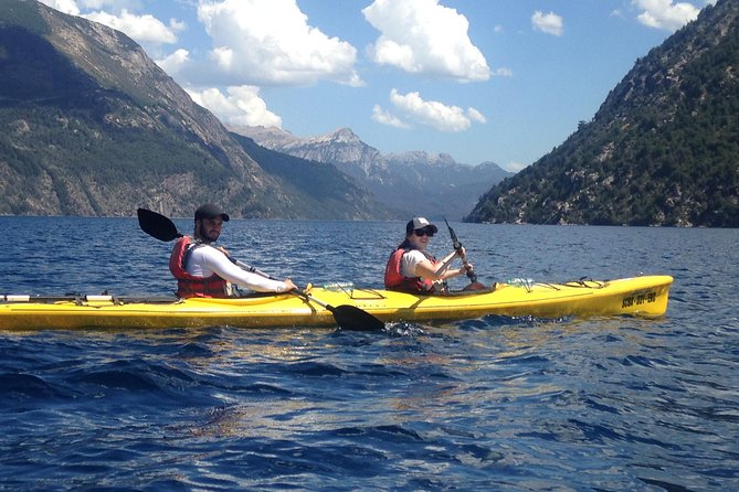 Half a day of kayaking on the Nahuel Huapi lake in private service - Paddling from Bahía López toward Brazo Tristeza