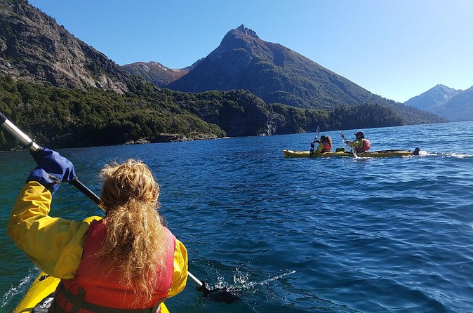 Half a day of kayaking on the Nahuel Huapi lake in private service - Who will enjoy this half-day kayak trip