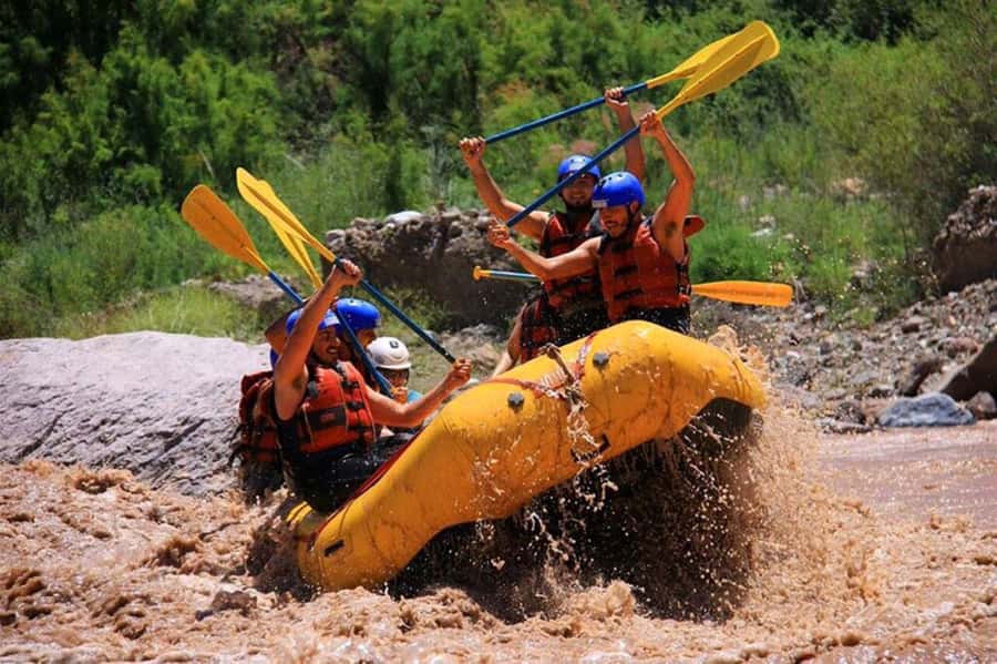 Half Day Rafting Mendoza River - The post-rafting pause at the parador