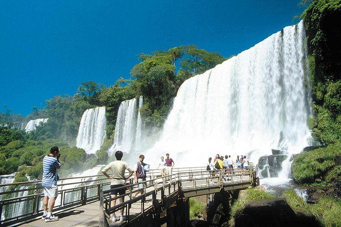 Iguazú Experience in 2 days: Argentine and Brazilian Falls - The Two-Day Plan and Its Pace