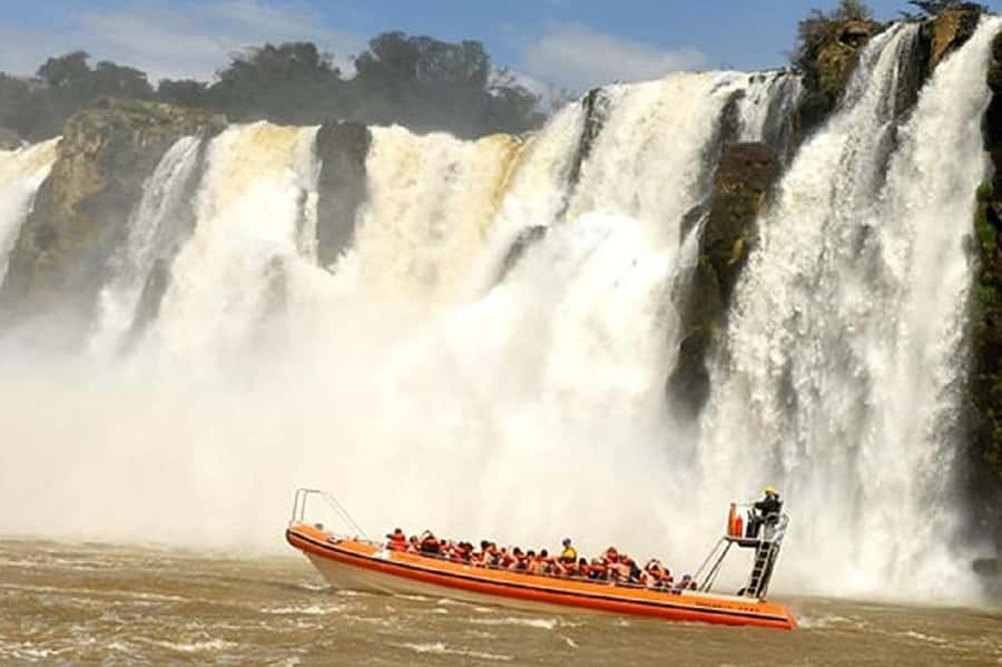 Iguazu Falls Argentinas Tour and Great Adventure Boat Tour - Booking and practical cautions