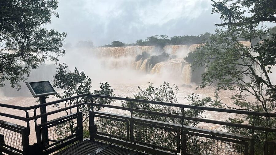 Iguazu Falls: Brazil & Argentina in One Day (Private) - Brazil’s 1,200-Meter Trail and Wide Panorama