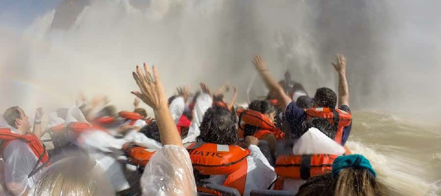 Iguazu Falls: Gran Aventura Boat and Argentinian Falls Tour - The Superior Trail gives you the broad view