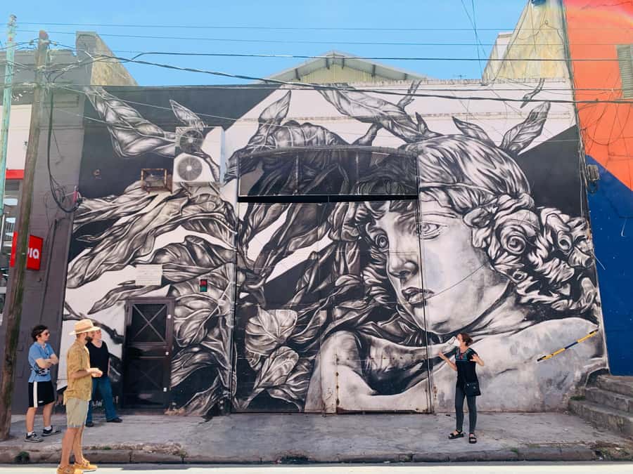 La Boca Out off the Beaten Track - The harbor, warehouses, and immigrant arrivals