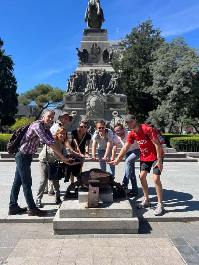 La Docta Free Walking Tour "Córdoba La Antigua". - Meeting at Plaza San Martín