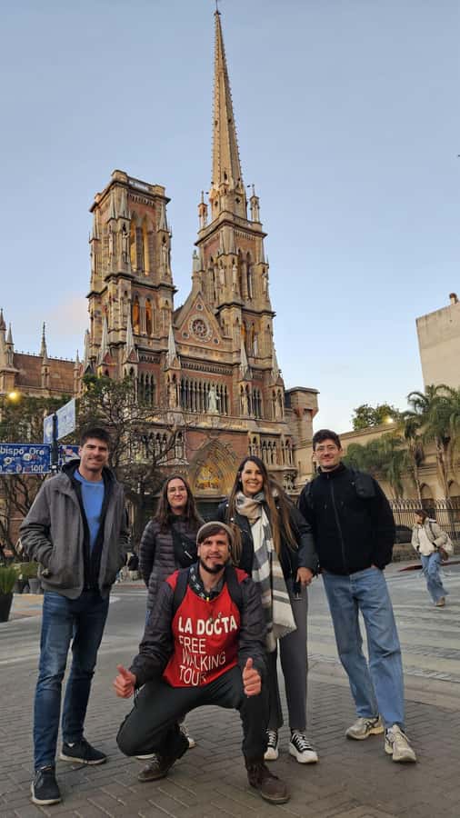 La Docta Free Walking Tour "Córdoba La Moderna". - Starting beside Ferreyra Palace