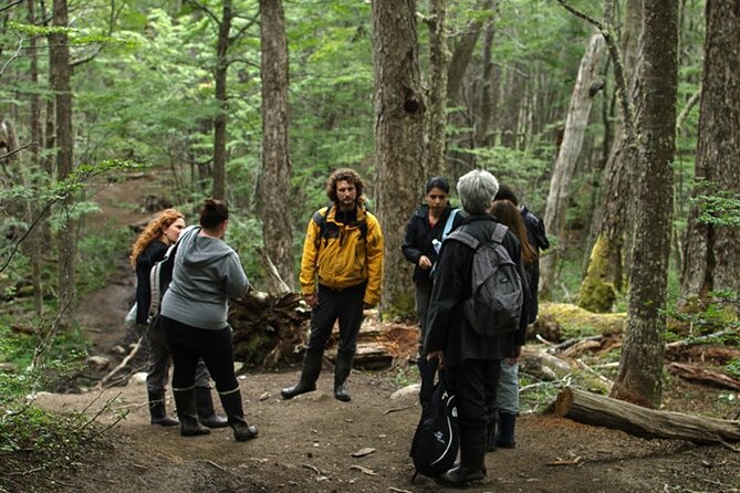 Laguna Esmeralda Trekking Adventure with Lunch - Returning by a second trail