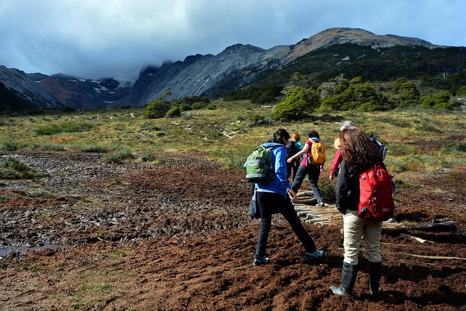 Laguna Esmeralda Trekking Adventure with Lunch - Clothing that can decide your day