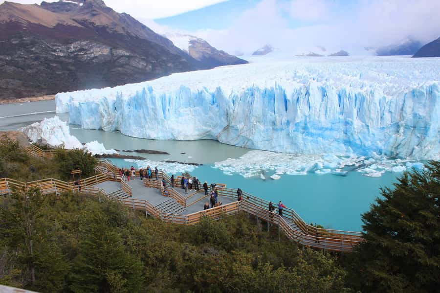 Los Glaciares National Park and Perito Moreno Glacier Tour - Curva de los Suspiros gives you the first reveal