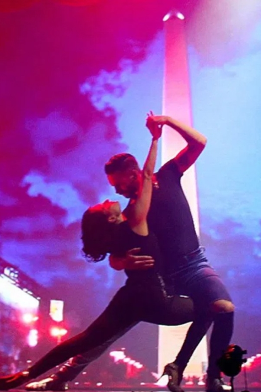 Madero Tango: Executive Only Tango & Folklore Show - Following the show from old tango to electronic styles
