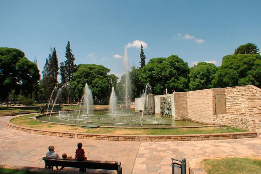 Mendoza: City tour with visit to General San Martin Park - Malvinas Argentinas Stadium and Mendoza’s public memory
