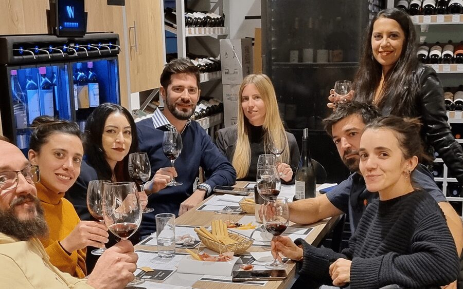 Mendoza: Classic Wine Tasting - Getting to Código Vinario and planning your time