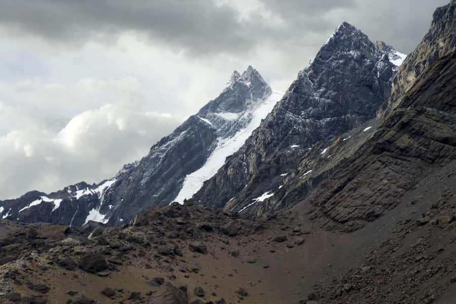 Mendoza: High Mountain Experience, a Tour through the Andes - Las Cuevas and the Chilean border zone