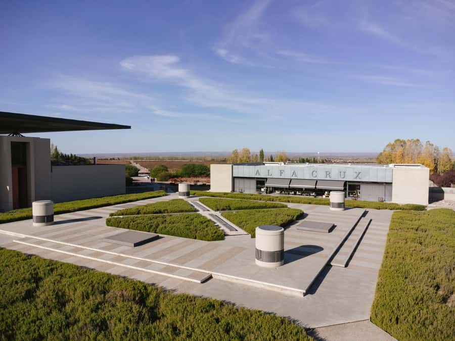 Mendoza: Tour with tasting and lunch High Altitude Wineries - Morning at Piedra Infinita Zuccardi