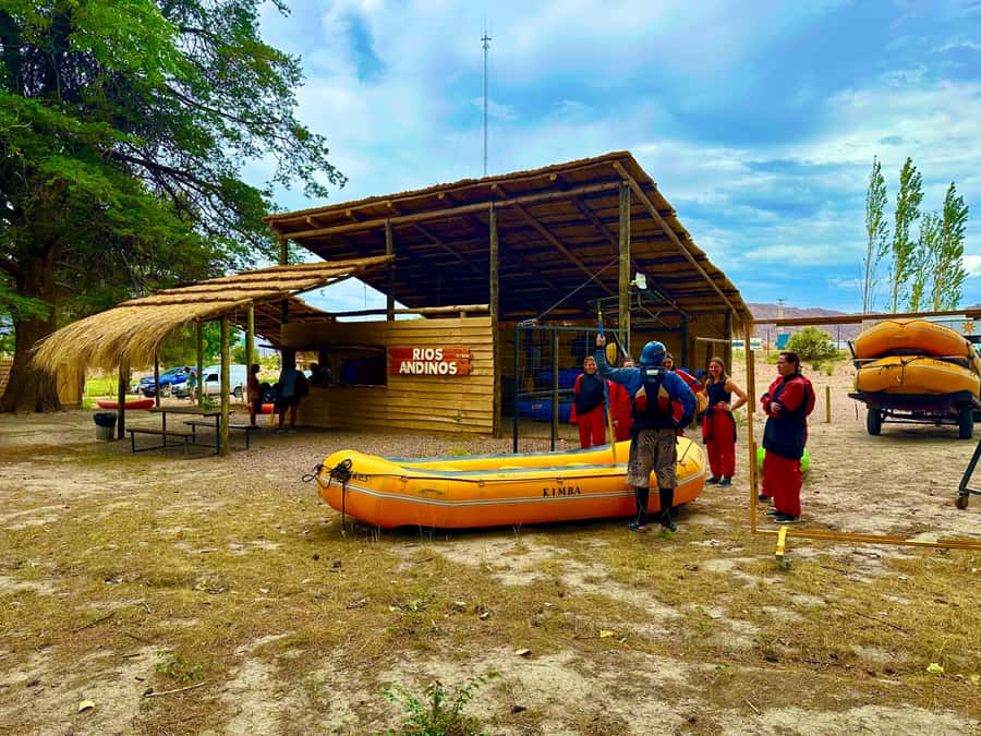 Mendoza: Trekking, Abseiling and Zipline - Is $63 good value?