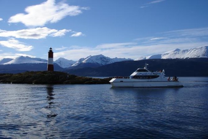Navigation to Beagle Channel and Sea Lions Island with Transfers - From your hotel to the Tourist Port