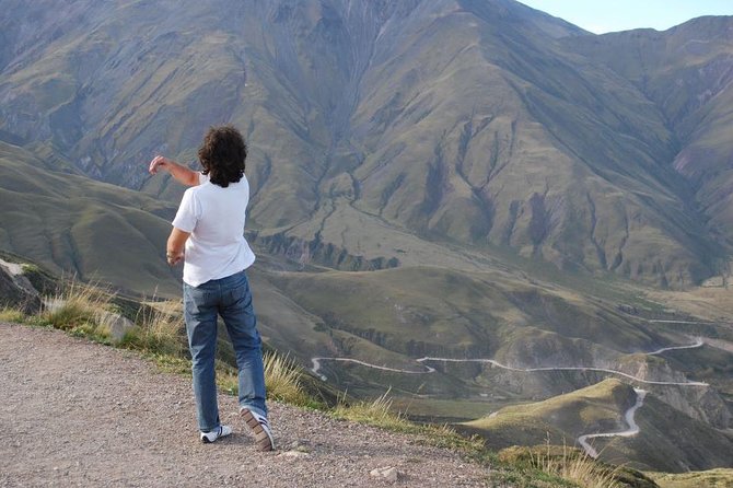 One Day Tour of Cachi and Calchaquí Valleys from Salta - Reaching Cachi and finding two useful hours