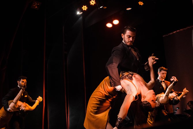 Palacio Tango: Tango Show at the Piazzolla Theater - The optional tango class