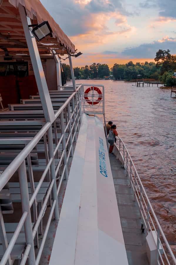 Private Day Trip to Tigre Delta from Buenos Aires - Paseo Victorica for a final riverside look