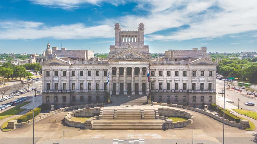 Private Fullday Trip to Montevideo from Buenos Aires - Pickup in Buenos Aires and the long ferry crossing