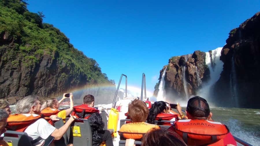 Puerto Iguazu: Argentine Falls & Great Adventure Boat - Upper and Lower circuits on suspended catwalks