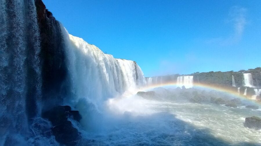 Puerto Iguazú: Brazilian Falls Half-Day Panoramic Tour - Free time at the upper lookout