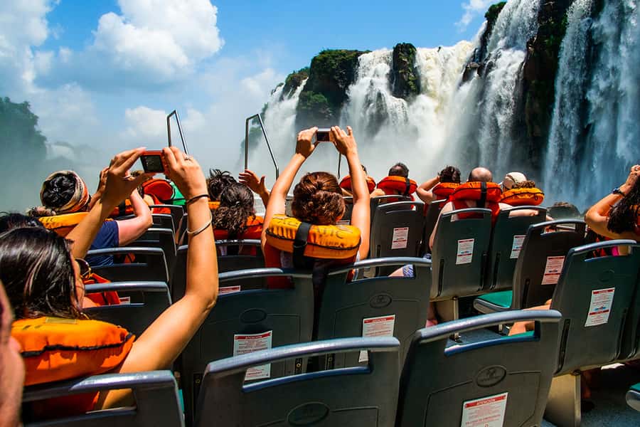 Puerto Iguazú: Iguazú Falls Adventure with 4WD & Boat Ride - How the price compares with the actual value