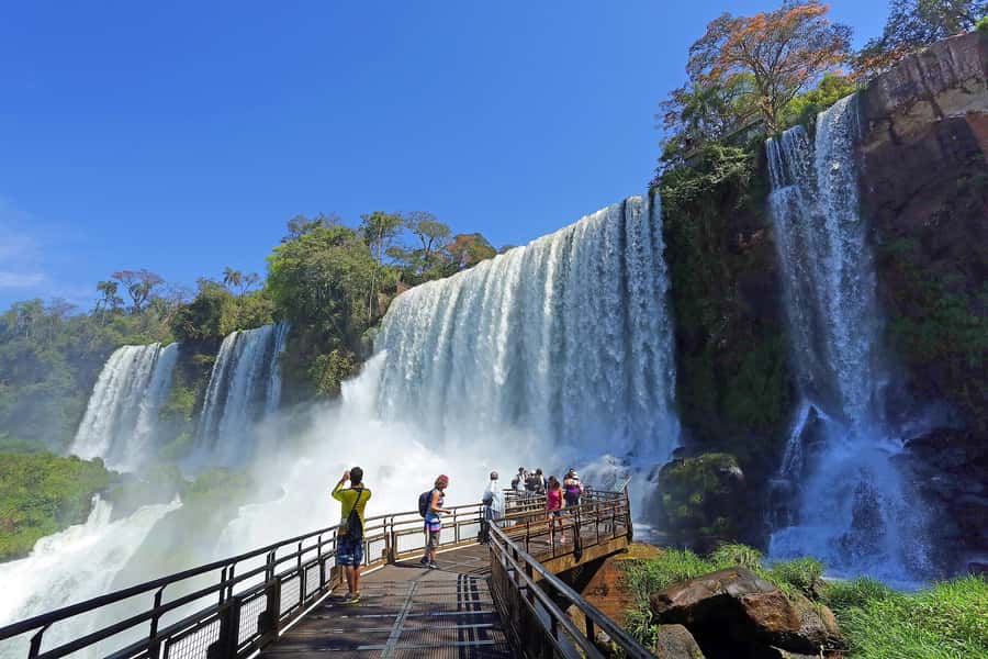 Puerto Iguazu: Iguazu Falls Argentinian Side Full-Day Tour - Why the Argentine side deserves a full day