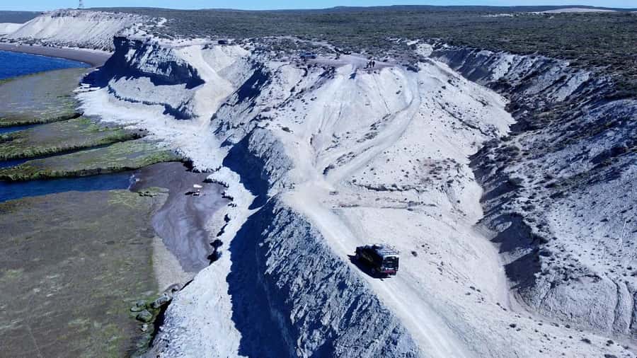 PUERTO MADRYN: 4 X 4 ADVENTURE EXPERIENCE ON THE MOST BEAUTIFUL BEACHES! - Punta Este and the intertidal coast